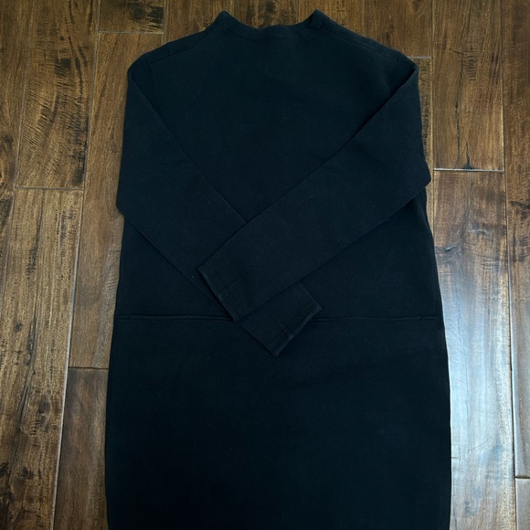 New lululemon city bound dress - Picture 3 of 4